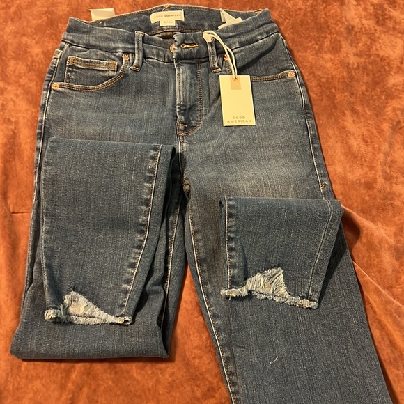 NWT Good American jeans!! - Picture 4 of 9